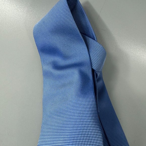 Authentic Gucci 100% Silk Blue Tie - Picture 9 of 12